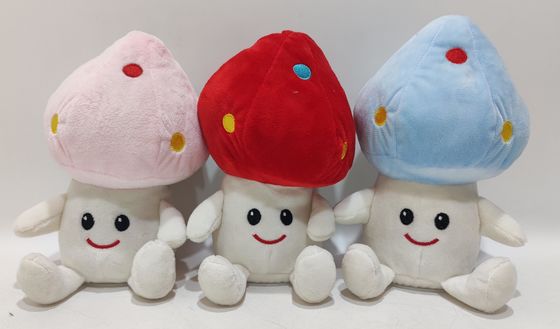 Três discos de cores movendo cogumelos esquerda e direita brinquedo de pelúcia elétrico boneca de conforto macio