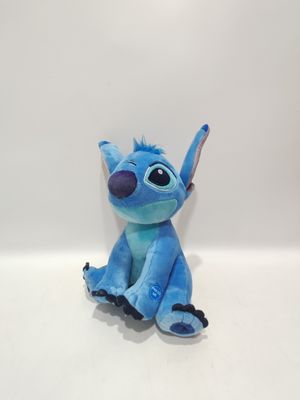 O brinquedo de pelúcia falando sentado Stitch é giro, com alturas de 7,09 polegadas e 11,02 polegadas