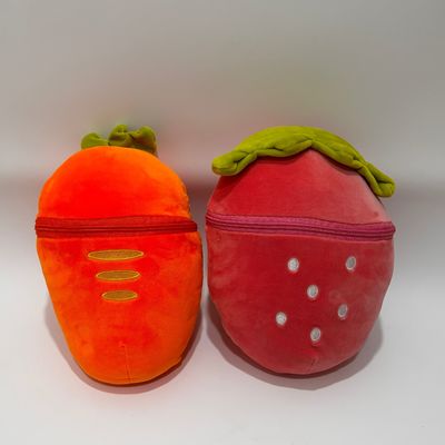 Brinquedos de pelúcia com fechaduras em forma de cenoura