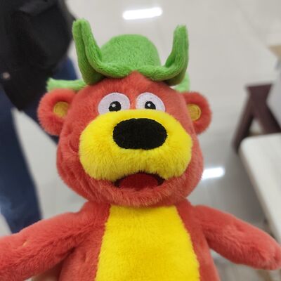 Gravação e repetição movendo-se para a esquerda e para a direita Urso de morango